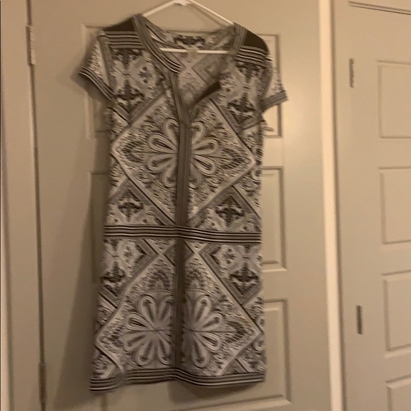 Perfect work dress or happy hour! - Picture 1 of 1